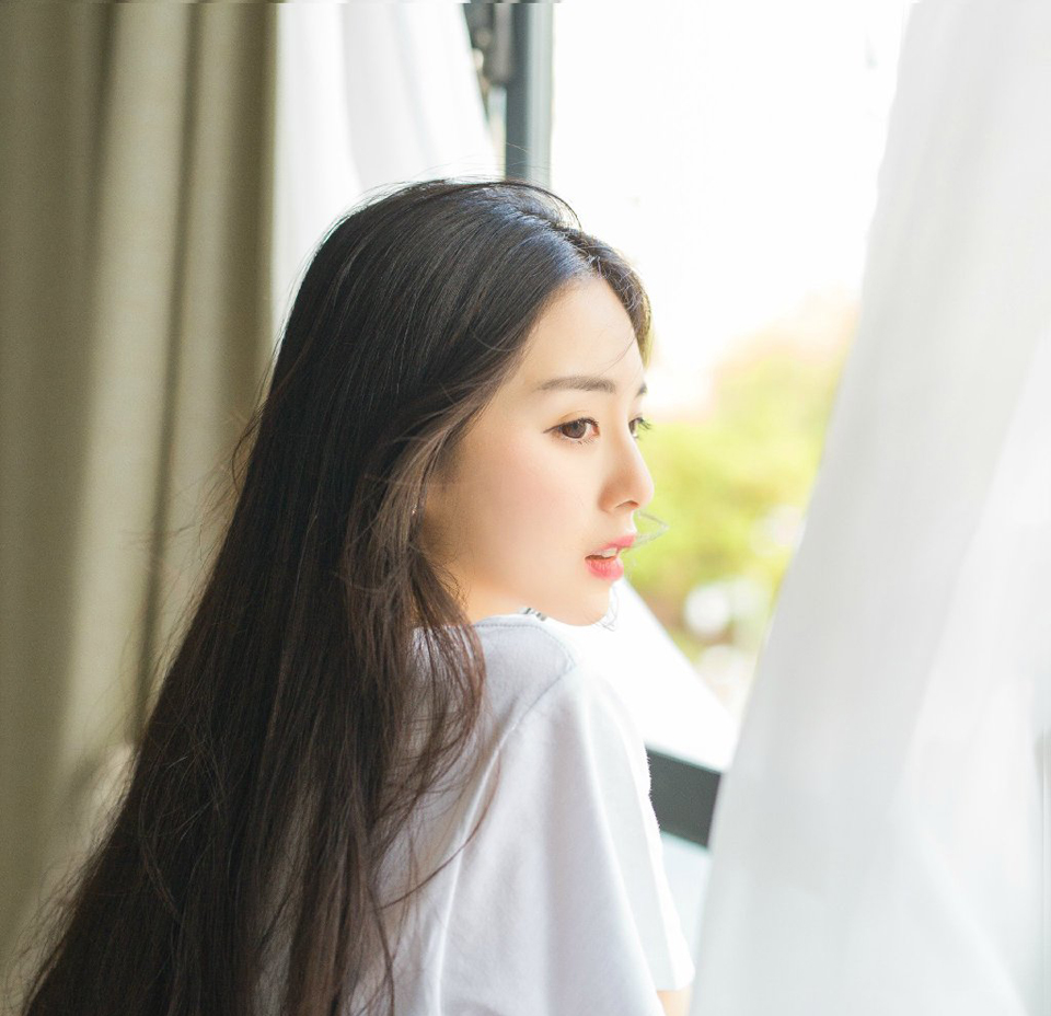 “……”吕布扭头，有些无奈的看着贾诩：“文和，我终于知道你为何从不插手兵权了，否则，我一定会用这个理由弄死你！麻烦你一次把话说完好吗？”